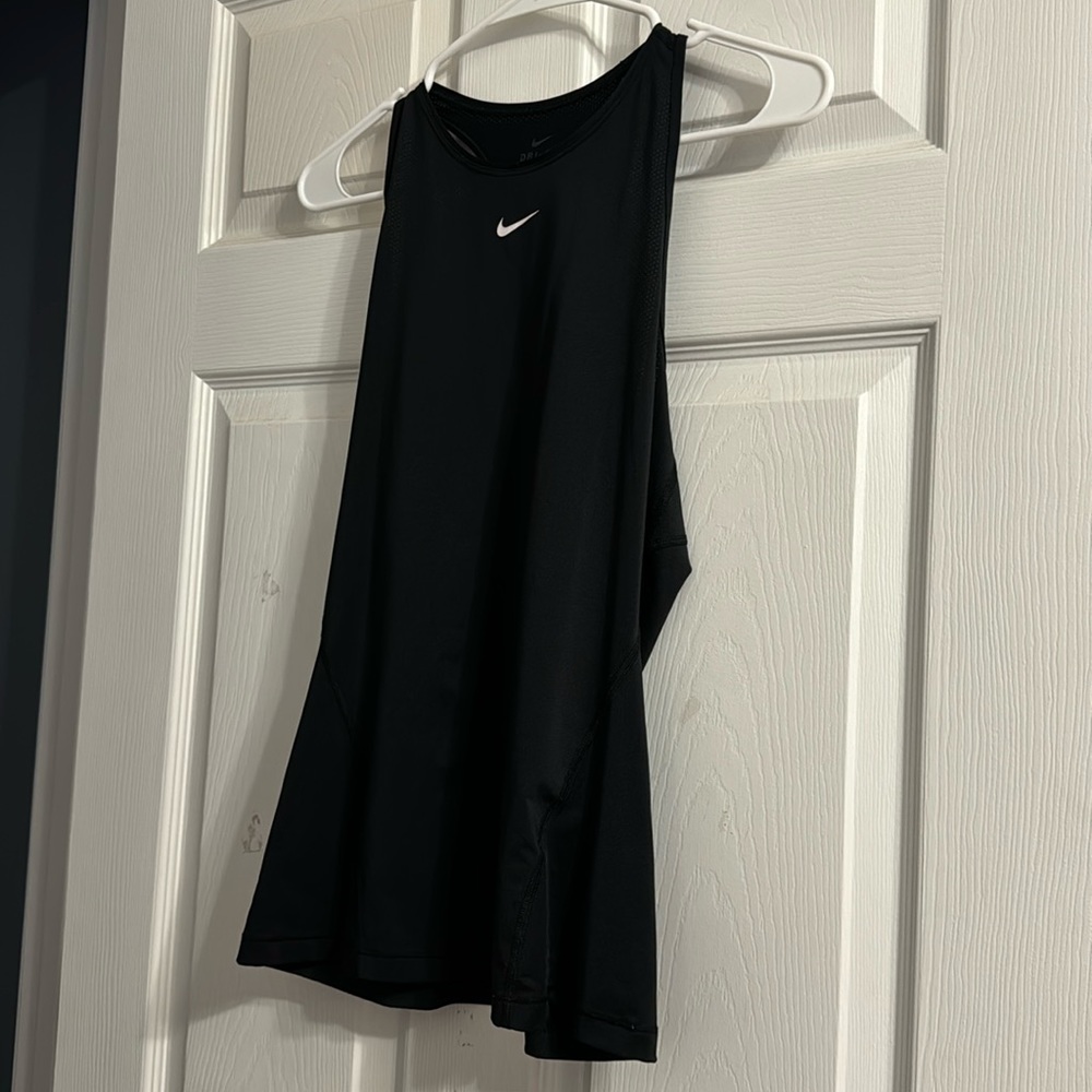 Black Women’s Nike Tank Top